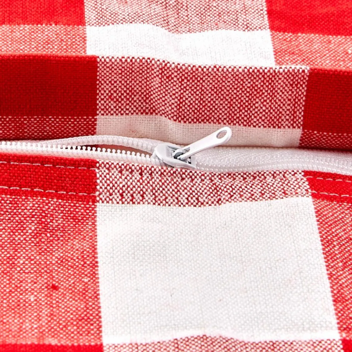 design_imports_gingham_buffalo_check_pillow_covers_set_of__2.webp Design Imports Holiday Textiles | Gingham Buffalo Check Pillow Covers Set Of 4