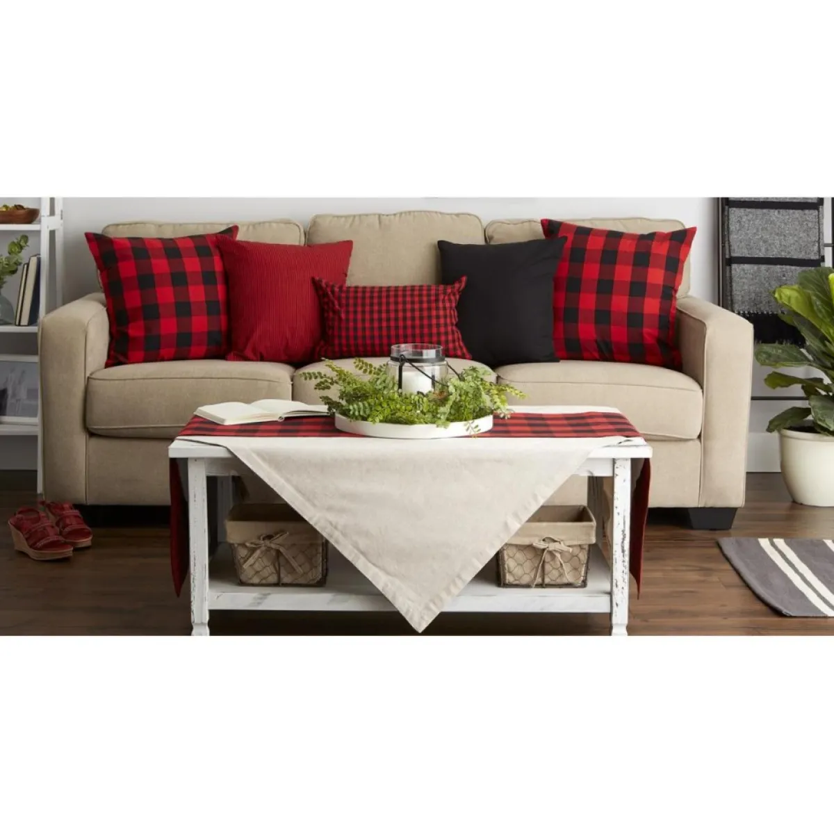 design_imports_gingham_buffalo_check_pillow_covers_set_of__5.webp Design Imports Holiday Textiles | Gingham Buffalo Check Pillow Covers Set Of 4