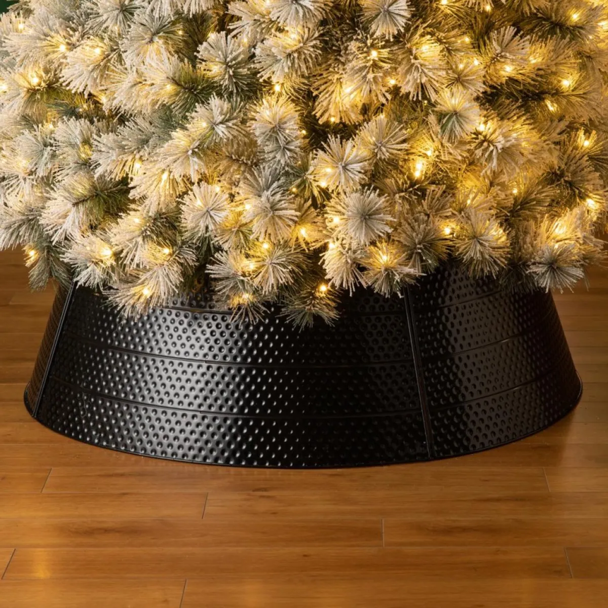 glitzhome__d_christmas_hammered_metal_tree_collar_3.webp Glitzhome Indoor Decor | 40.5" D Christmas Hammered Metal Tree Collar