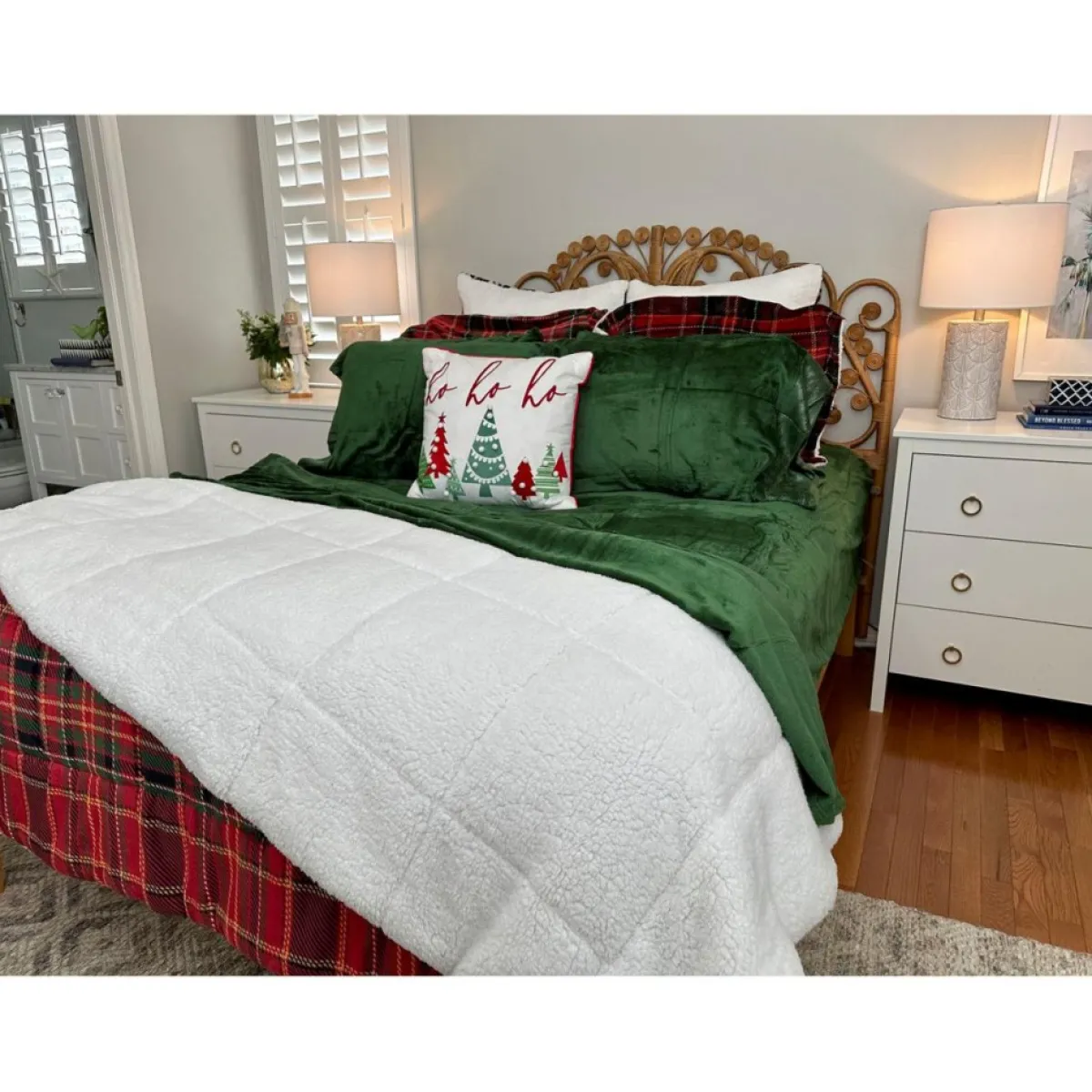 warm__cozy_glitter_hem_plush_sheet_set_with_extra_pillowcases_5.webp Warm & Cozy Holiday Textiles | Glitter Hem Plush Sheet Set With Extra Pillowcases